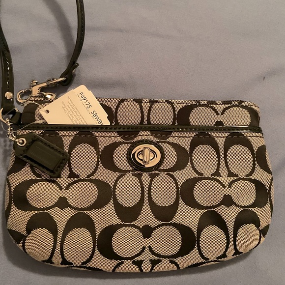 NWT Coach Park Signature Medium Wristlet - Picture 1 of 5